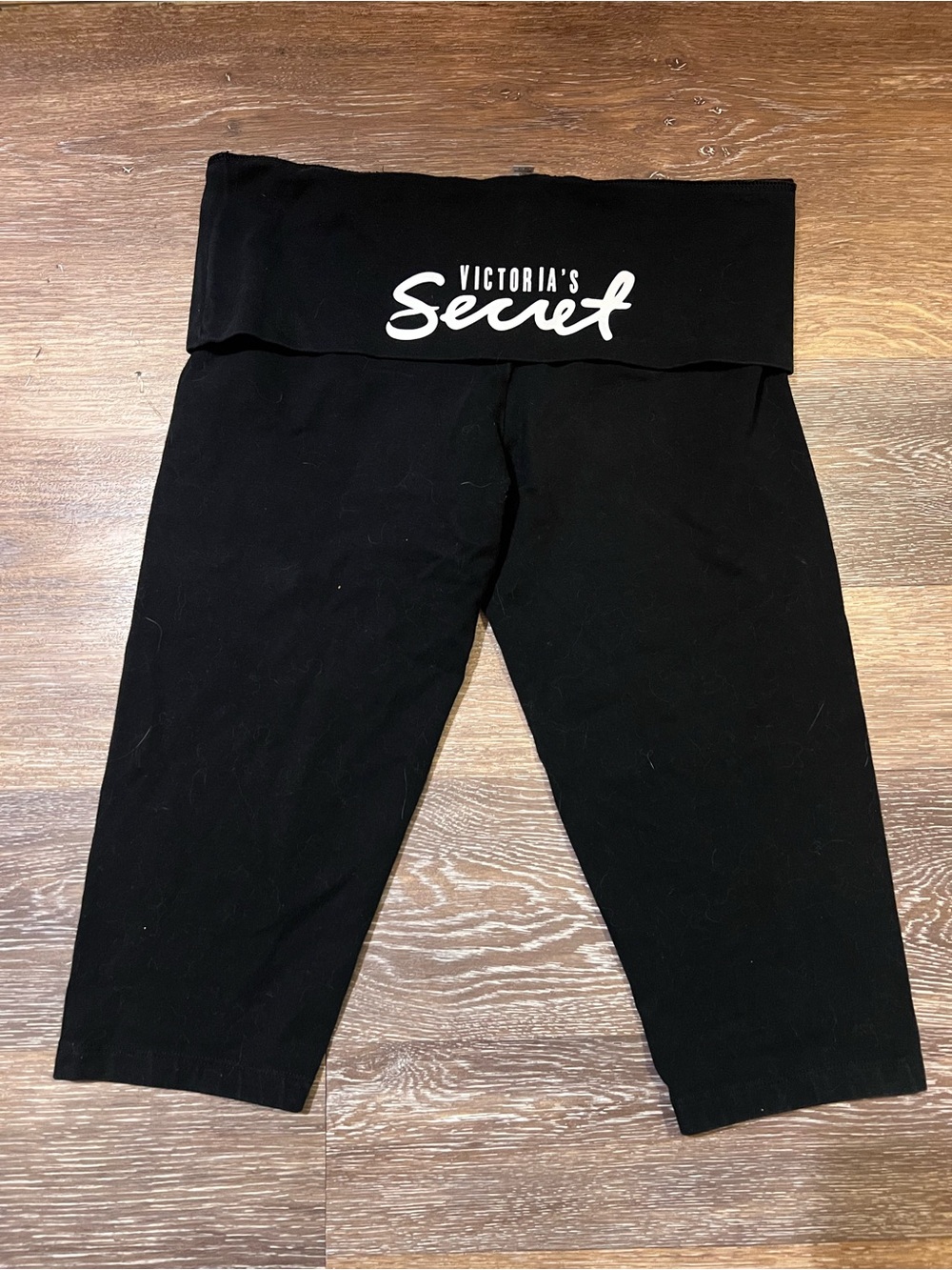 victoria’s secret foldover capris